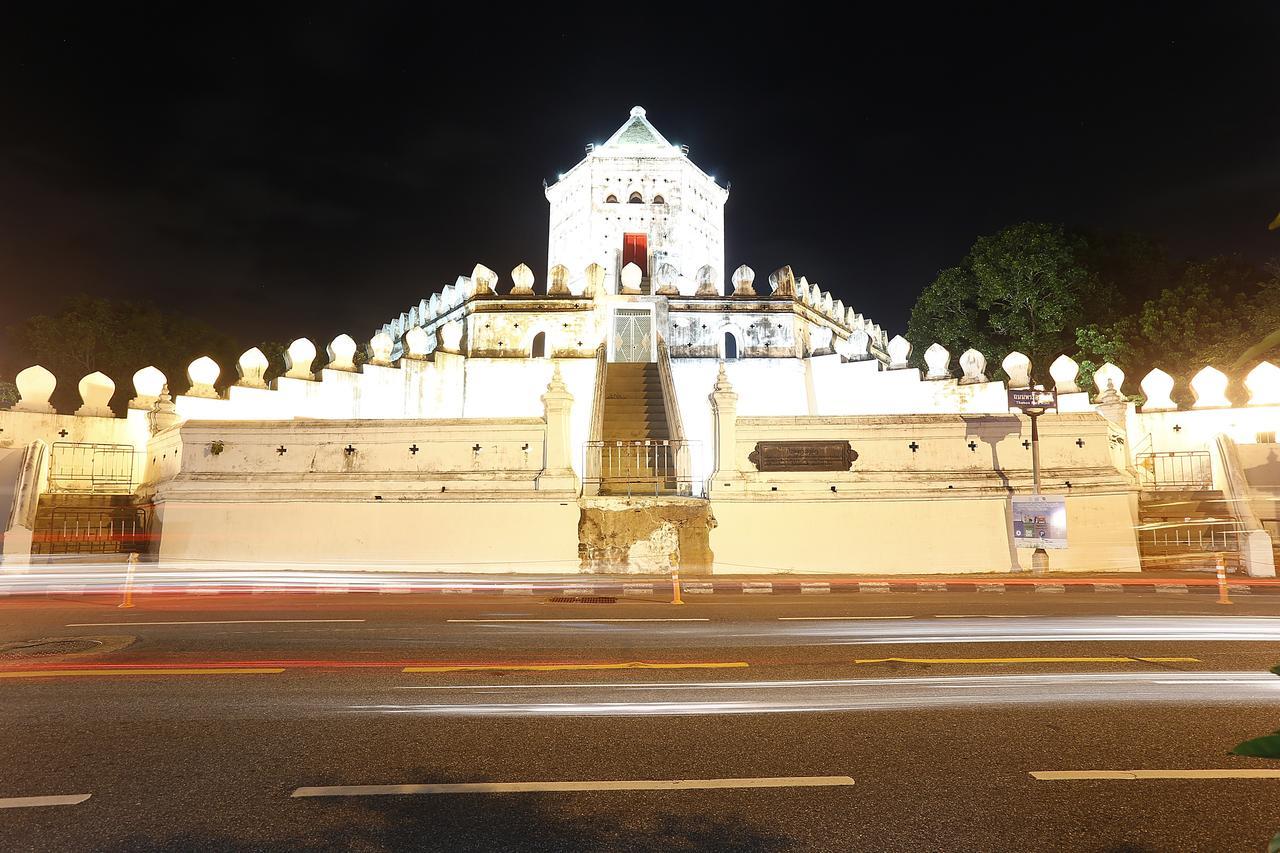 Banglumpoo Place Bangkok Exterior photo